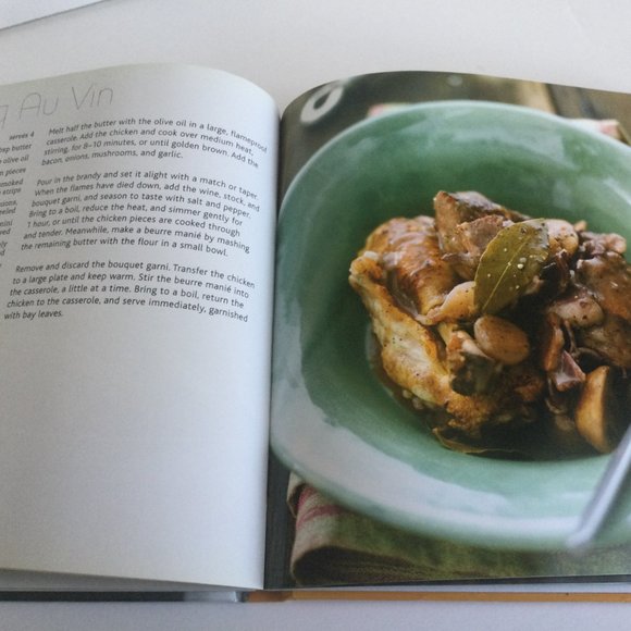 Easy One Pot Recipe Book Meat Seafood and Vegetarian Dishes - Picture 9 of 12